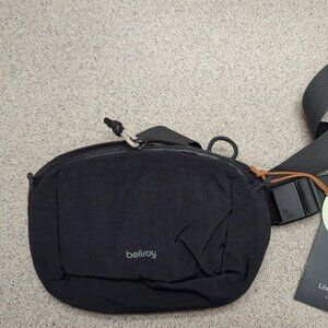 NWT. Bellroy Lite Belt Bag. NEW
